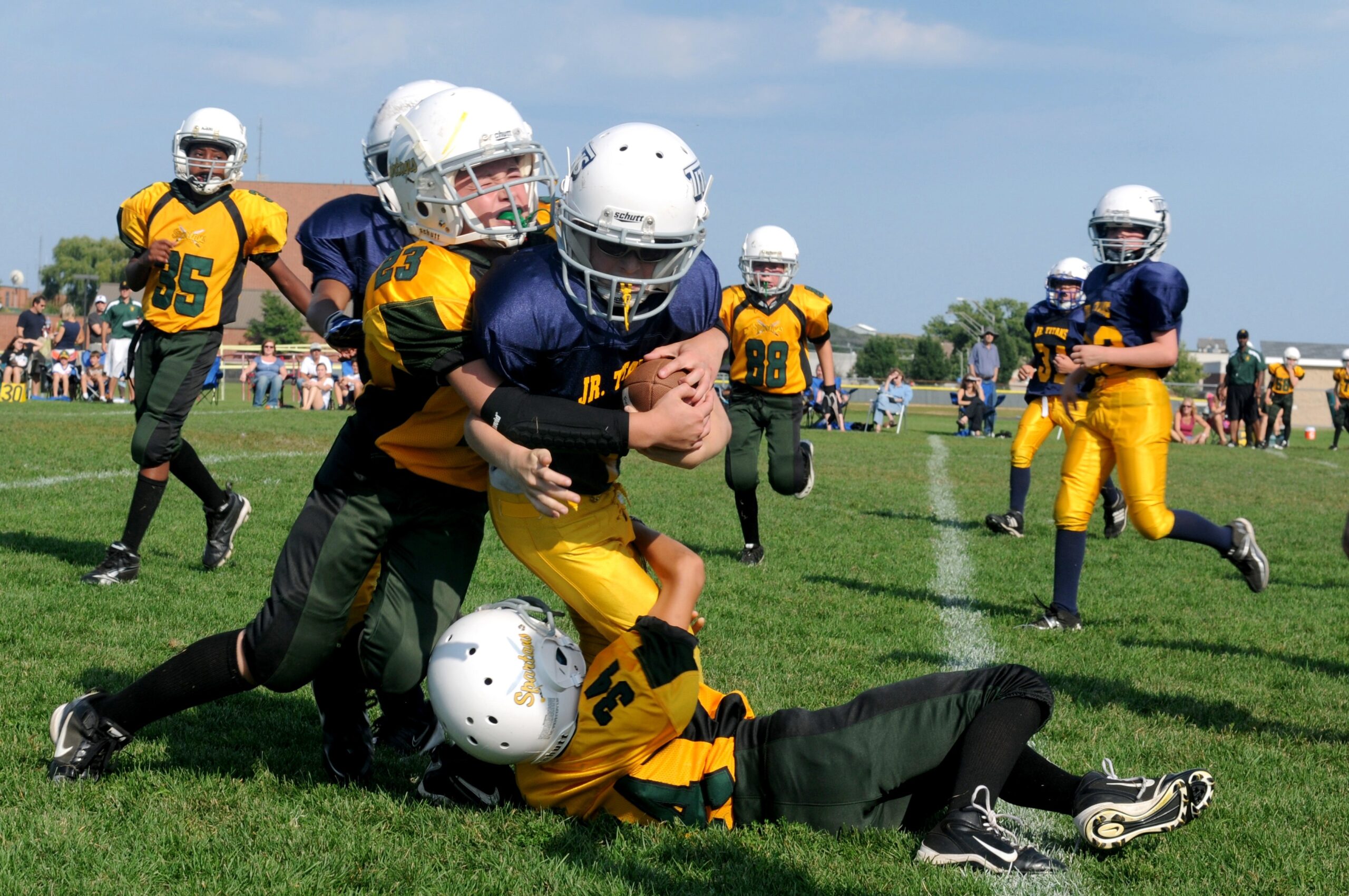 football-Concussions-treatment-Physical-Therapy-Southern-Rehab-and-Sports-Medicine